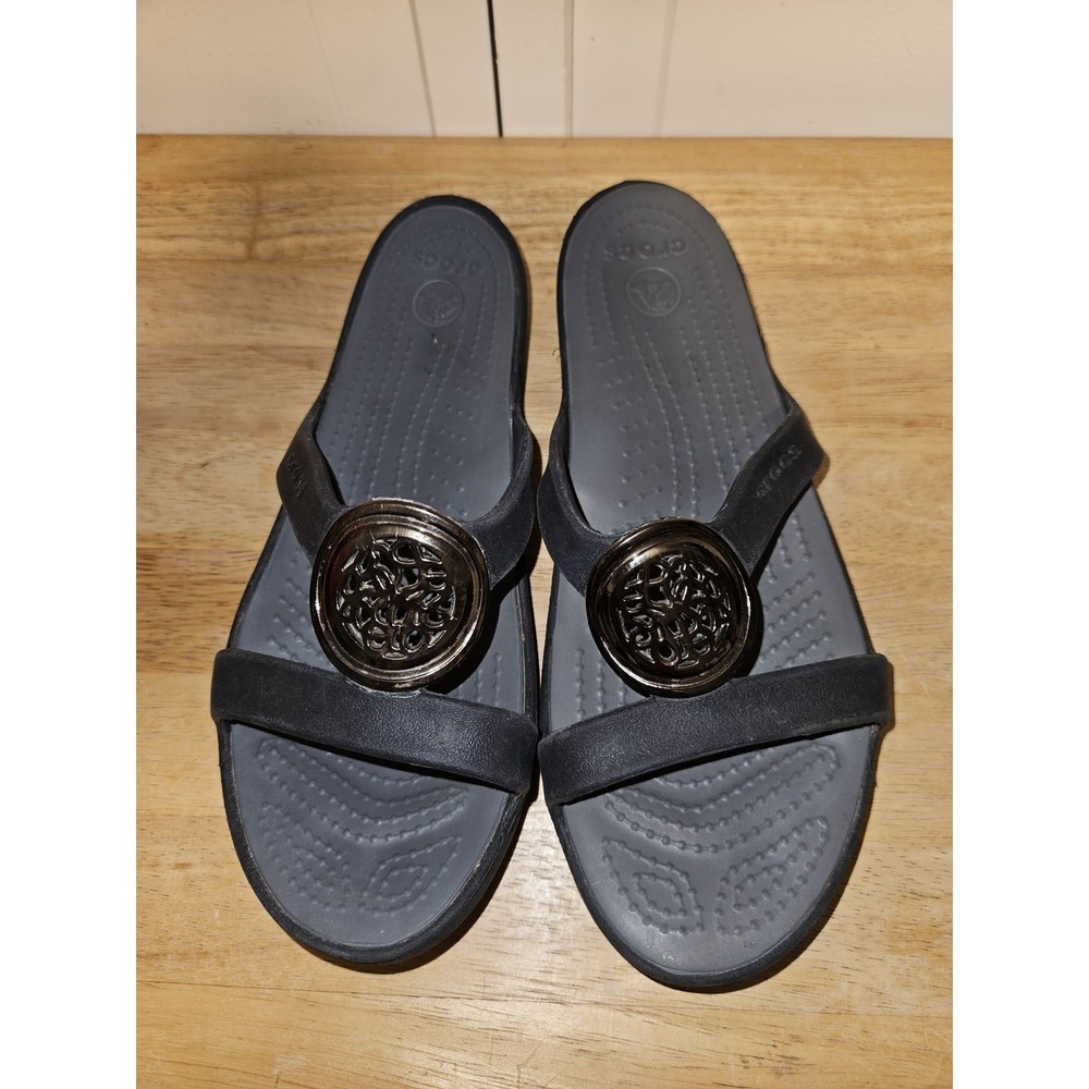 Crocs Wedge Heel Thong Style Sz 8W Black/Gold